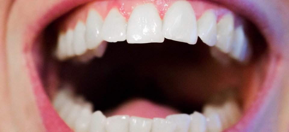 Bolesti zubů – co může pomoci? Bolesti zubů – co může pomoci?